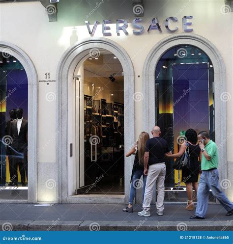 gianni versace spa milano italy|what was Versace first named.